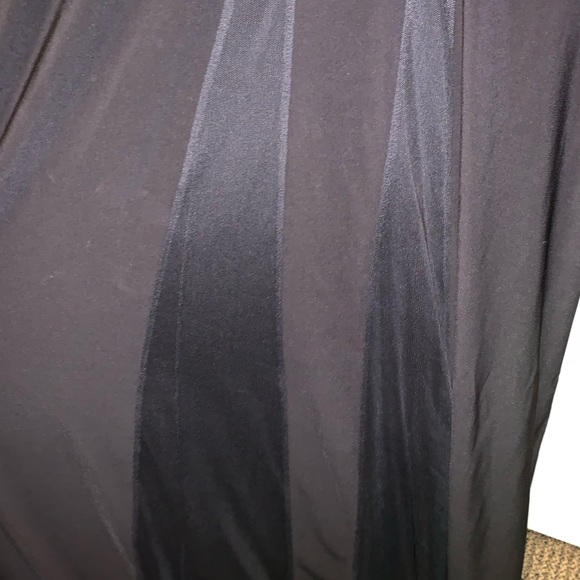 Black Backless Evening Gown - Picture 4 of 4